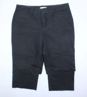 DOCKERS BLACK CAPRIS LADIES SIZE 4 PRE-LOVED