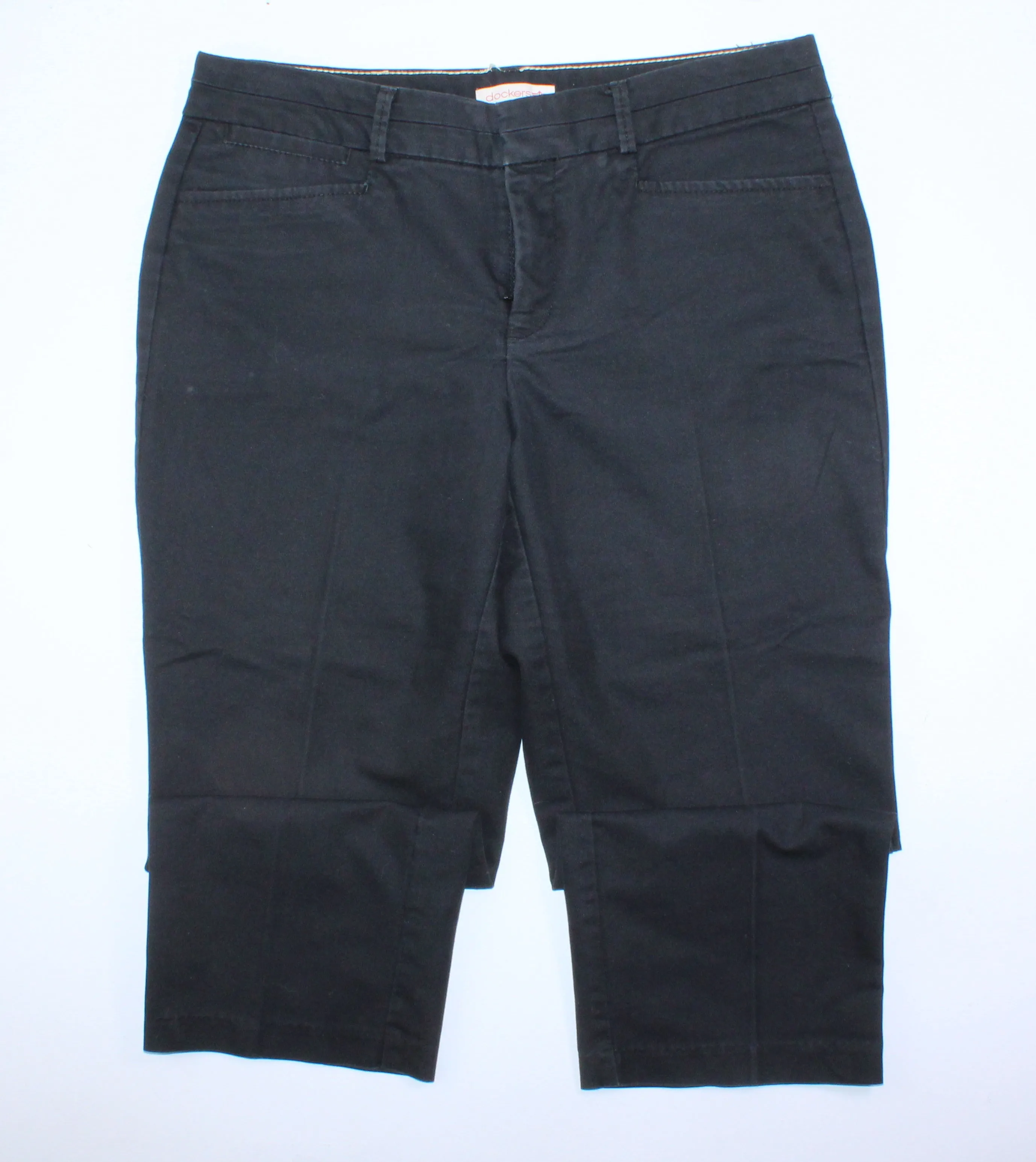 DOCKERS BLACK CAPRIS LADIES SIZE 4 PRE-LOVED