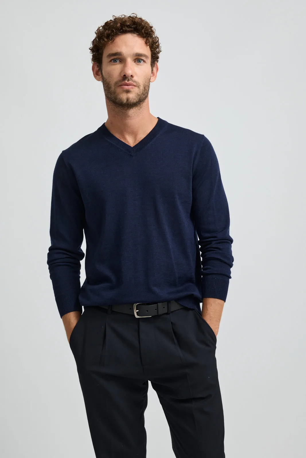 FINE V NECK