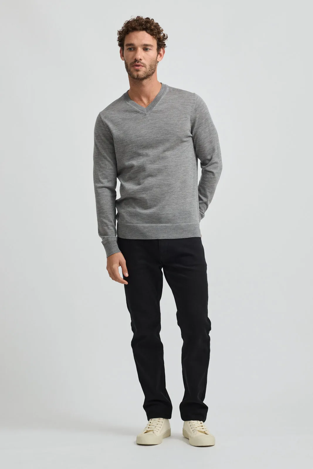 FINE V NECK