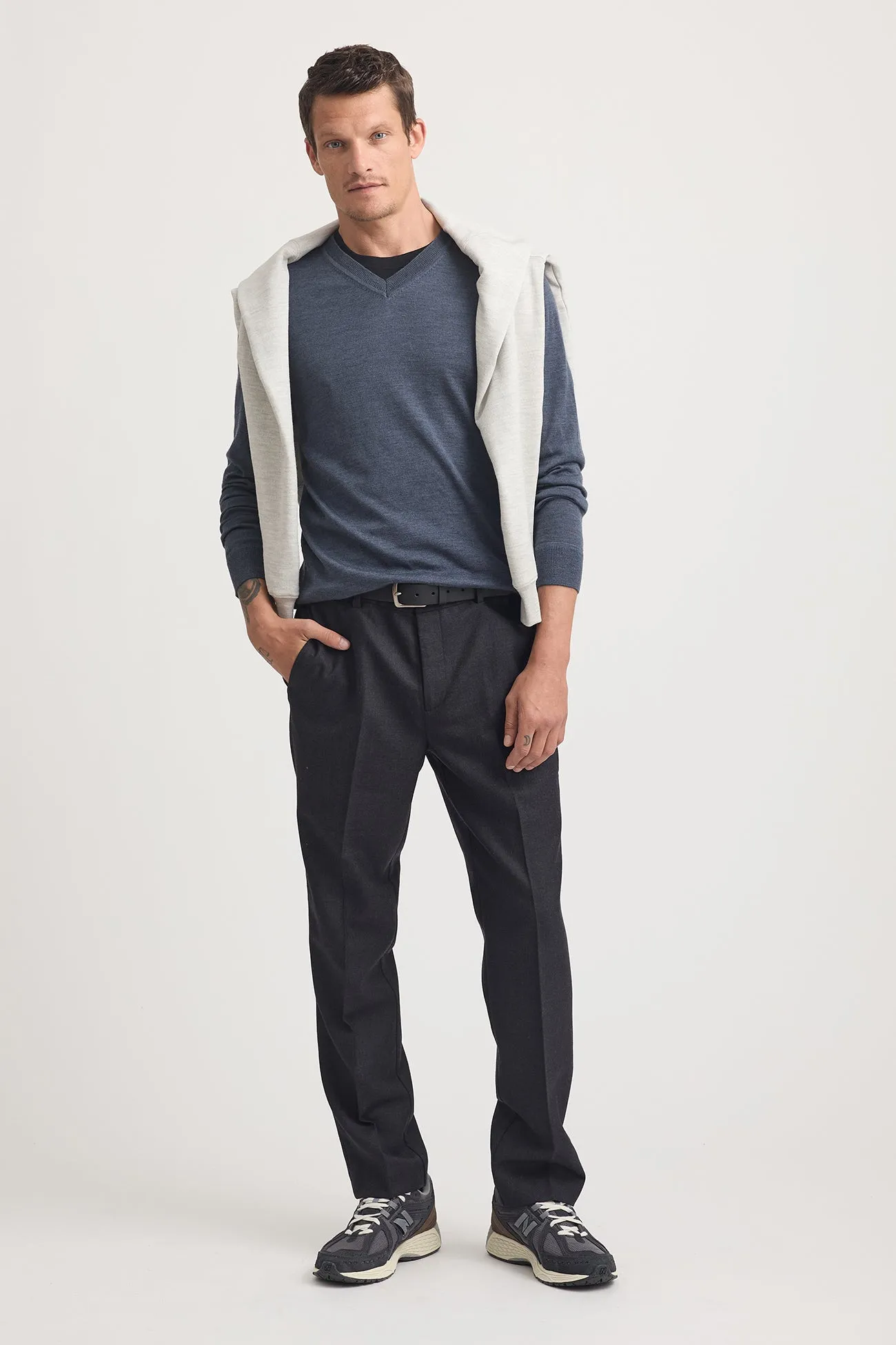 FINE V NECK