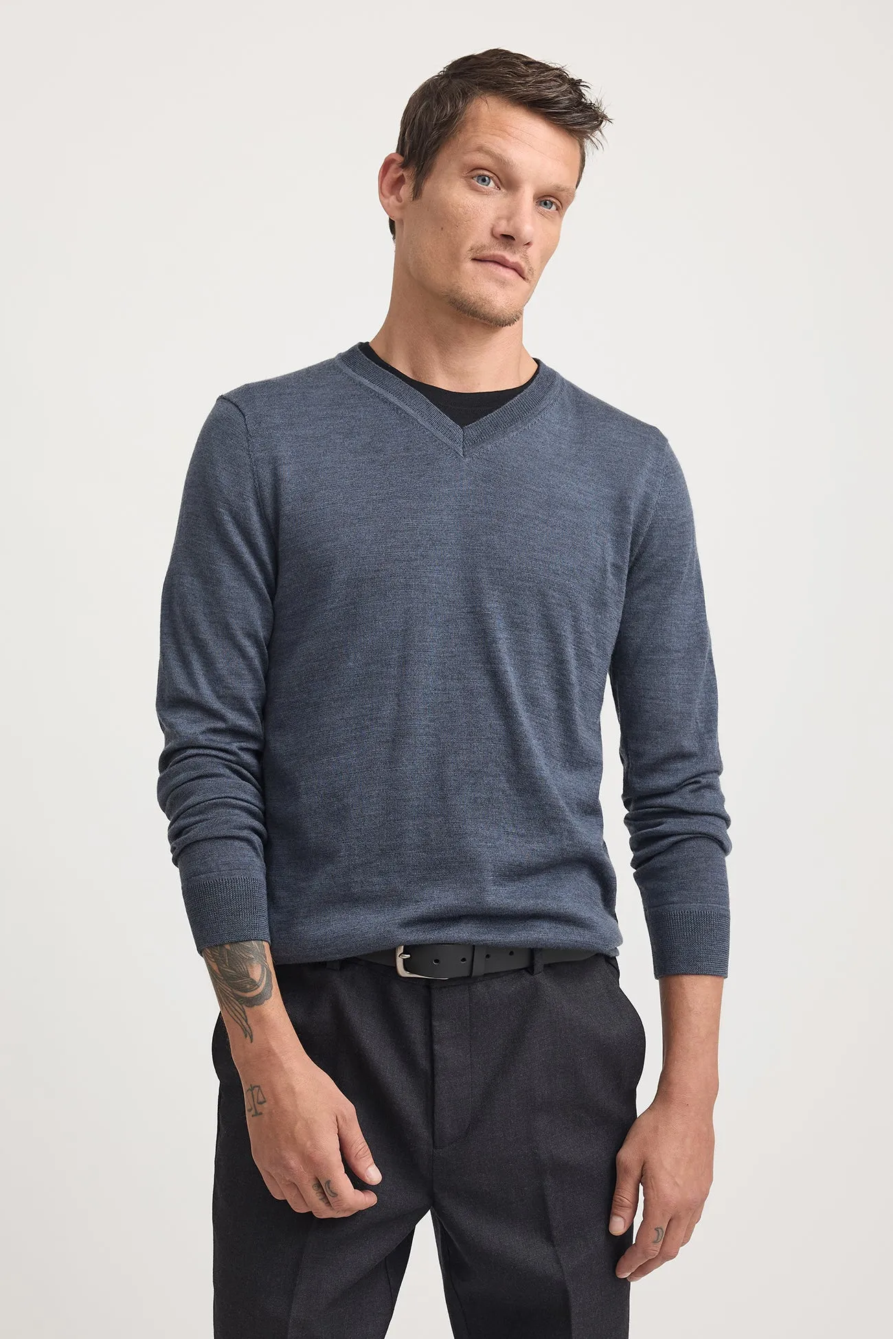 FINE V NECK