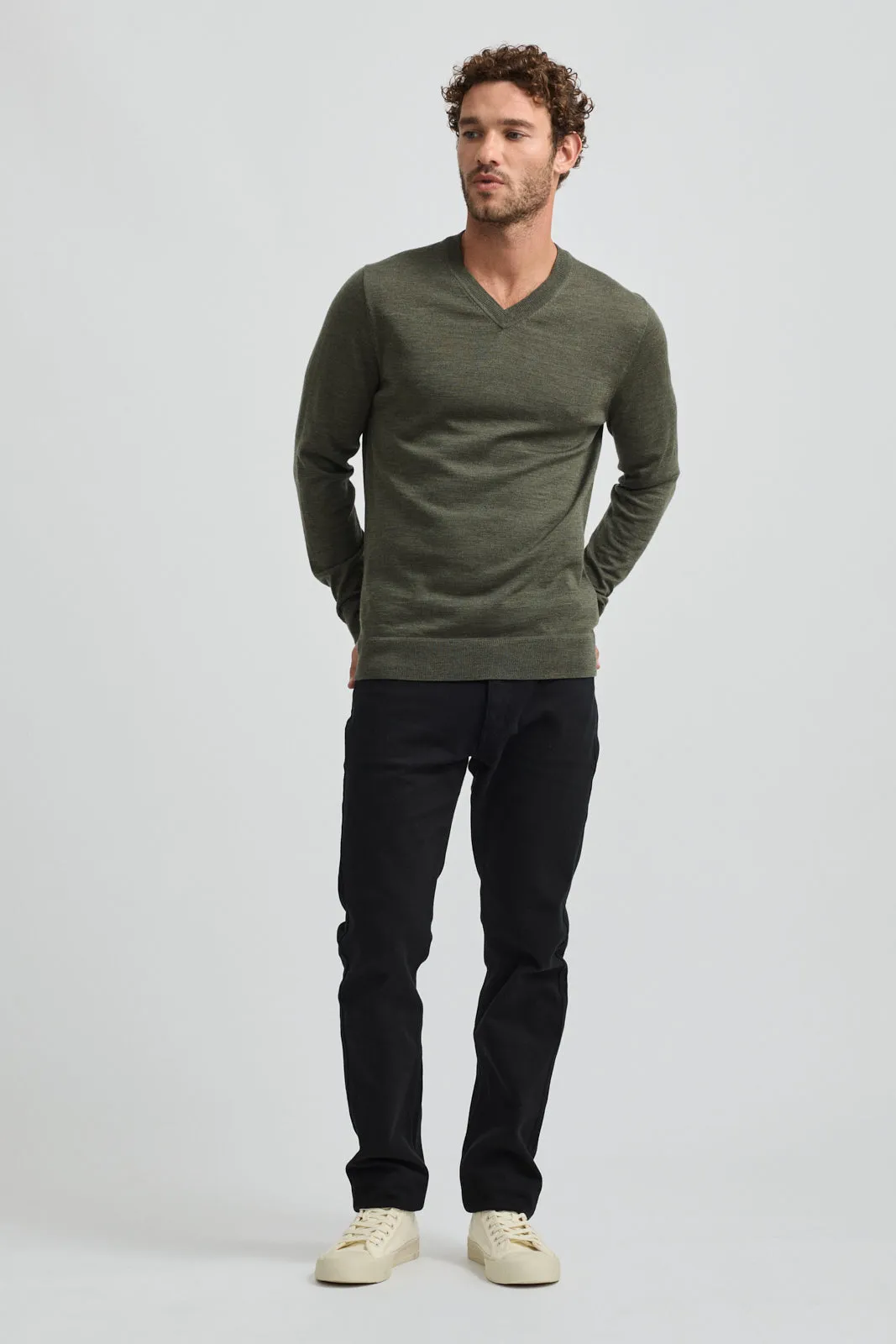 FINE V NECK