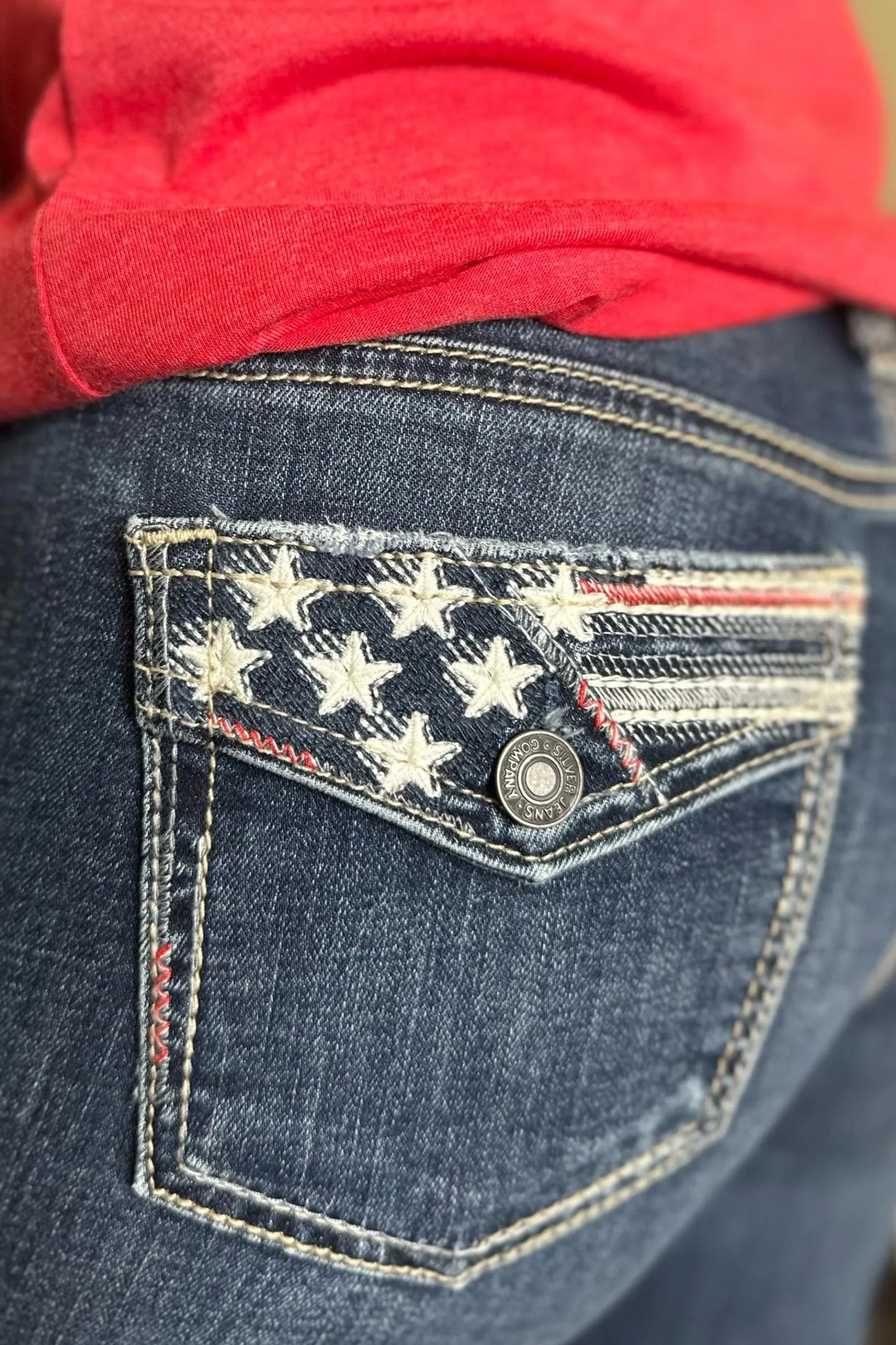 Flag Pocket Suki Capri by Silver Jeans