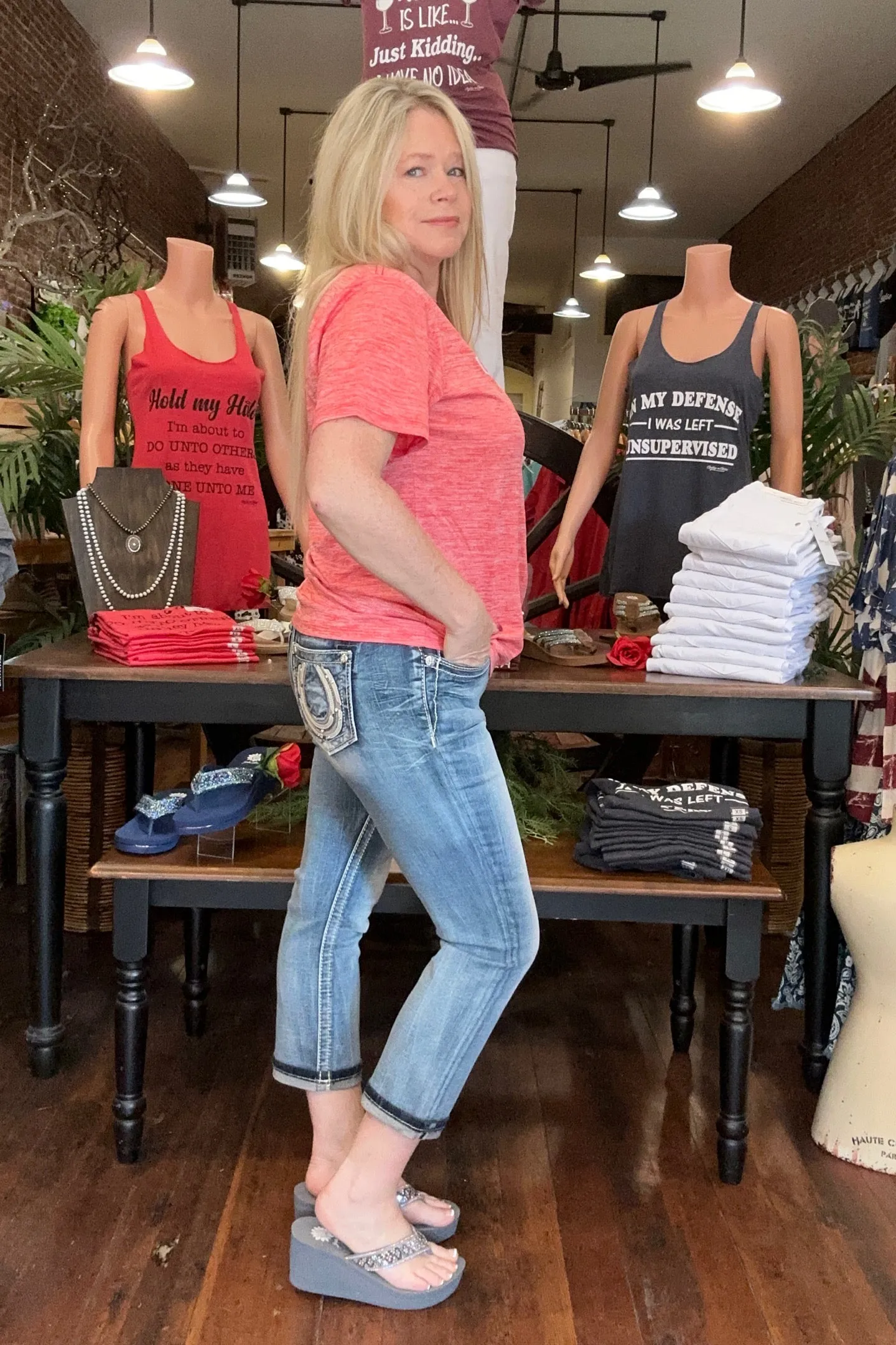 Miss Me "HORSESHOE BLUES" Mid Rise Denim Capri
